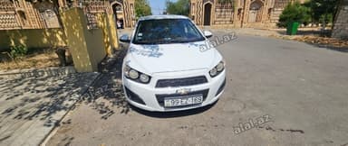 Chevrolet Aveo, 2013-cü il. Maşın salondan yeni alınıb, ilk sahibiyik