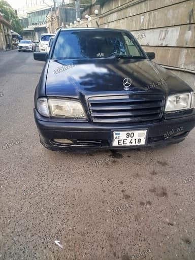 Mercedes-Benz C 230: 2.3 l | 1998 il Sedan