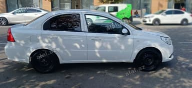 Tecili satilir Taksi buraxilisi var. Chevrolet Aveo sedan – ağ rəng, 4