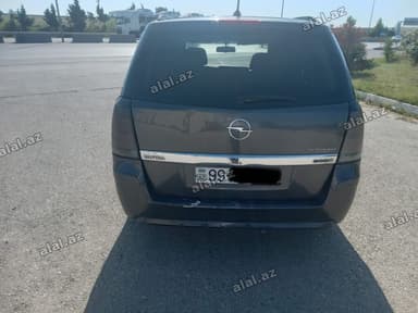 Opel Zafira: 1.7 l | 2010 il 250000 km Van/Minivan
