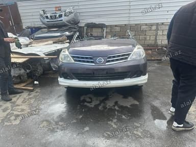 "Nissan Tiida" ehtiyat hissələri Tiida mator motor qabı baqaj baqac