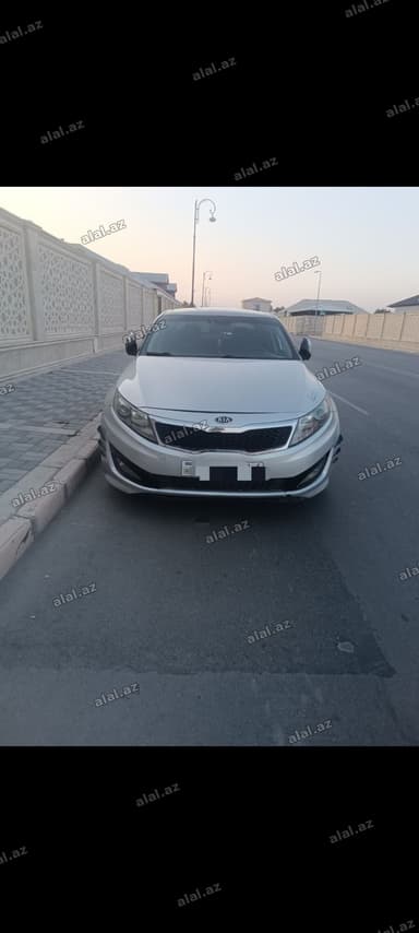 Kia Optima: 2 l | 2011 il Sedan