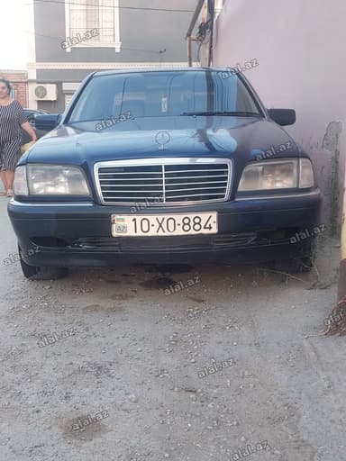 Mercedes-Benz 220: 2.2 l | 1994 il Sedan