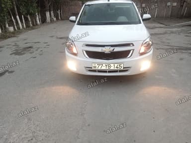 Chevrolet Cobalt sedan - Kuzov: 4 qapılı sedan, ağ rəng - Mühərrik