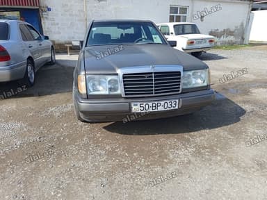 Mercedes-Benz W124: 2 l | 1988 il Sedan
