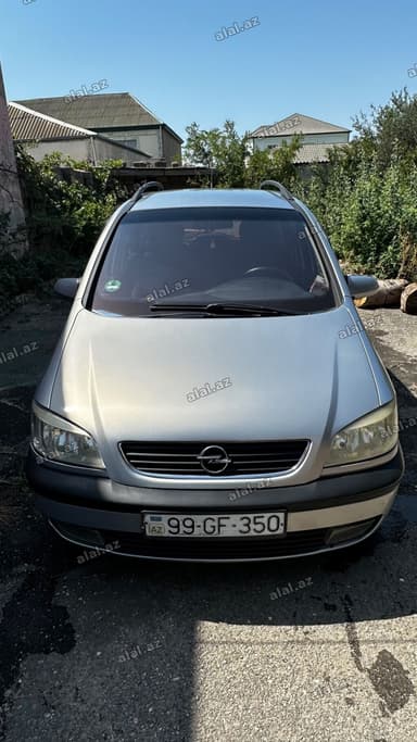 Opel Zafira: 2.2 l | 2000 il 381000 km Van/Minivan