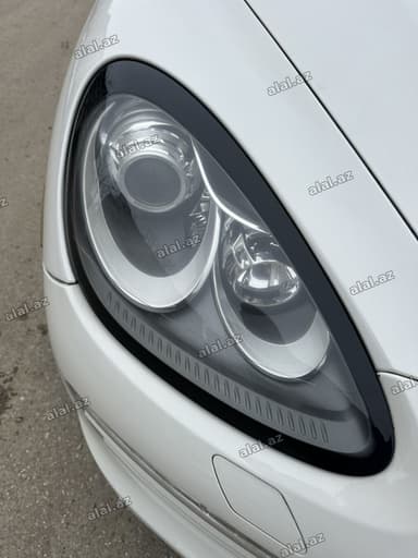 Məlumat: Porsche Cayenne 2010-2014 üçün orijinal ön faralar (soldan və