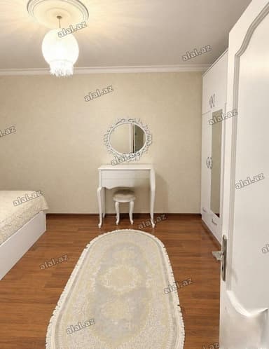 Bakı, 3 otaqlı, Köhnə tikili, m. Memar Əcəmi, 60 kv. m