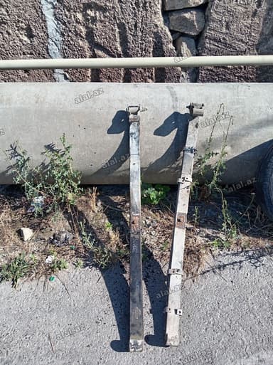 Resorlar 4 kamplektdi 2 qabağ 2 arxa kimə etyac olsa əlaqə saxlasın