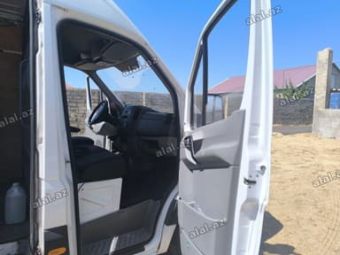 Mercedes-Benz Sprinter: 2.2 l | 2016 il Van body type