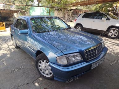 Mercedes-Benz W222: 1.8 l | 1998 il