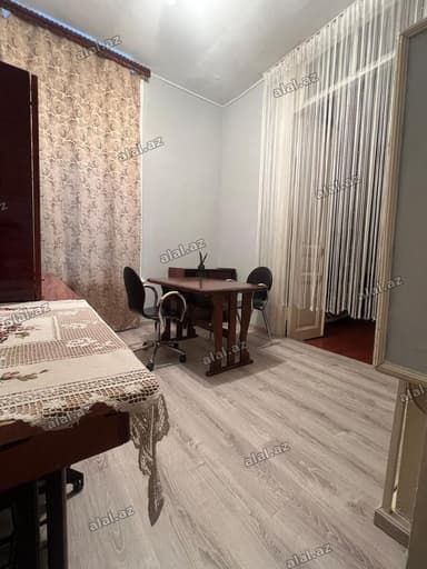 Bakı, 3 otaqlı, Köhnə tikili, m. 28 may, 55 kv. m