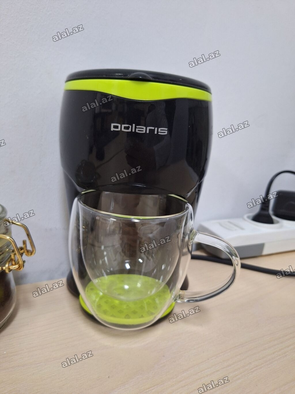 Polaris firmasinin kofe aparati. 1 chashkaliq, filtr kofe demlemesi