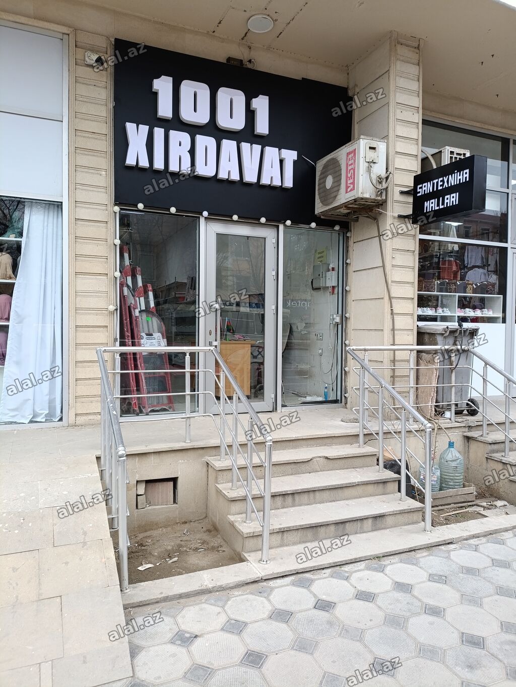 “1001 Xırdavat” Reklam lövhəsi satılır 2 aydı düzəltdirmişdim maqaza
