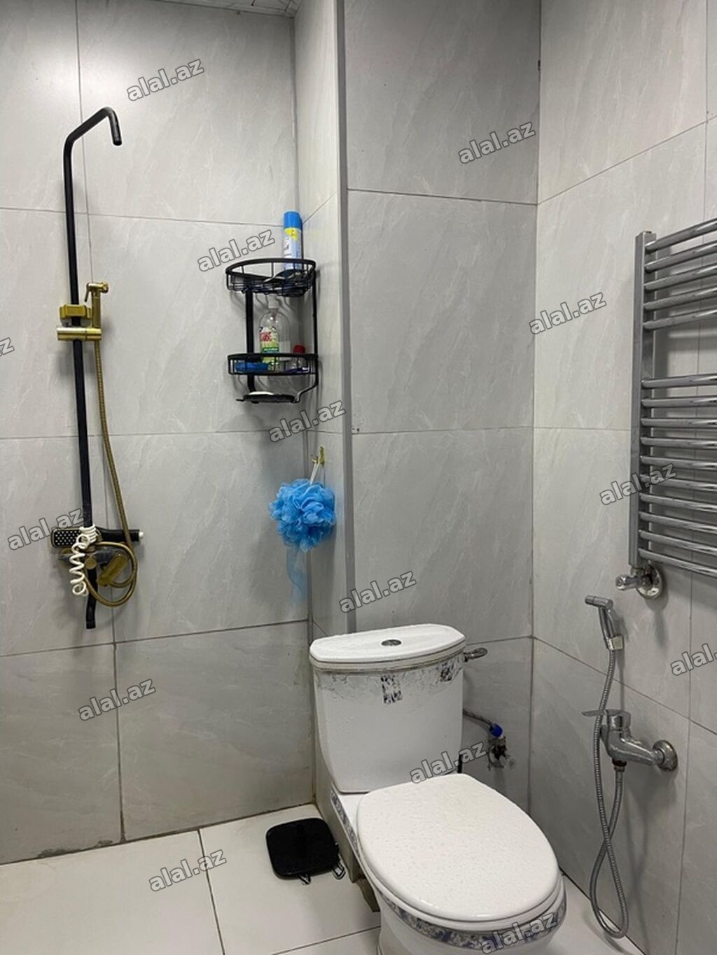 Kirayə verilir: 2 otaqlı 55kvmənzil - Məkan: çoxmərtəbəli binada