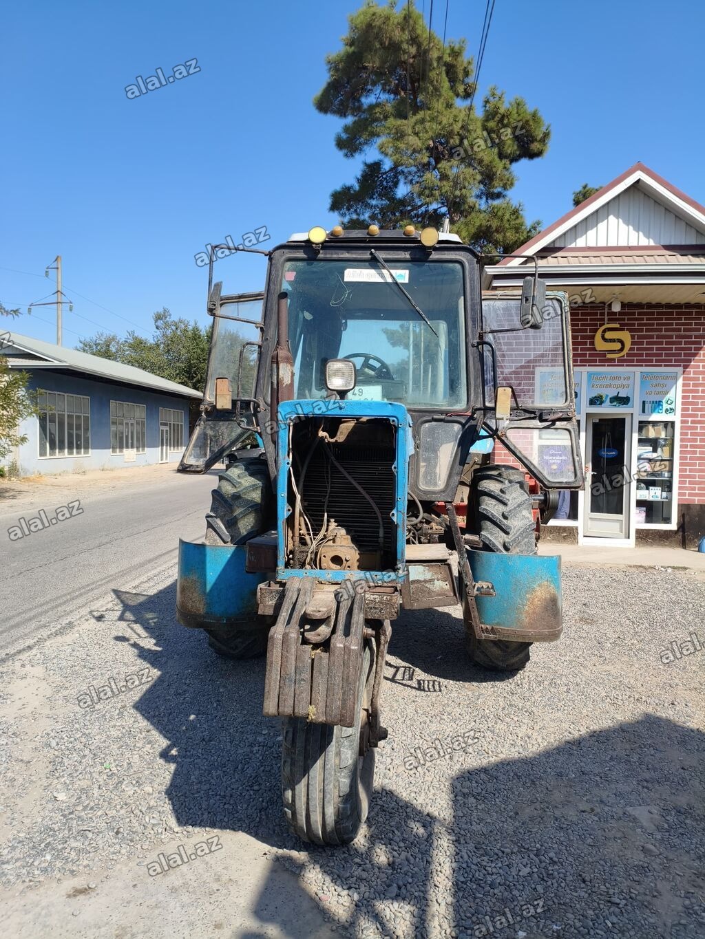 Salam Traktor saatlıdadır şəxsi traktorumur sənədlər tam qaydasındadır
