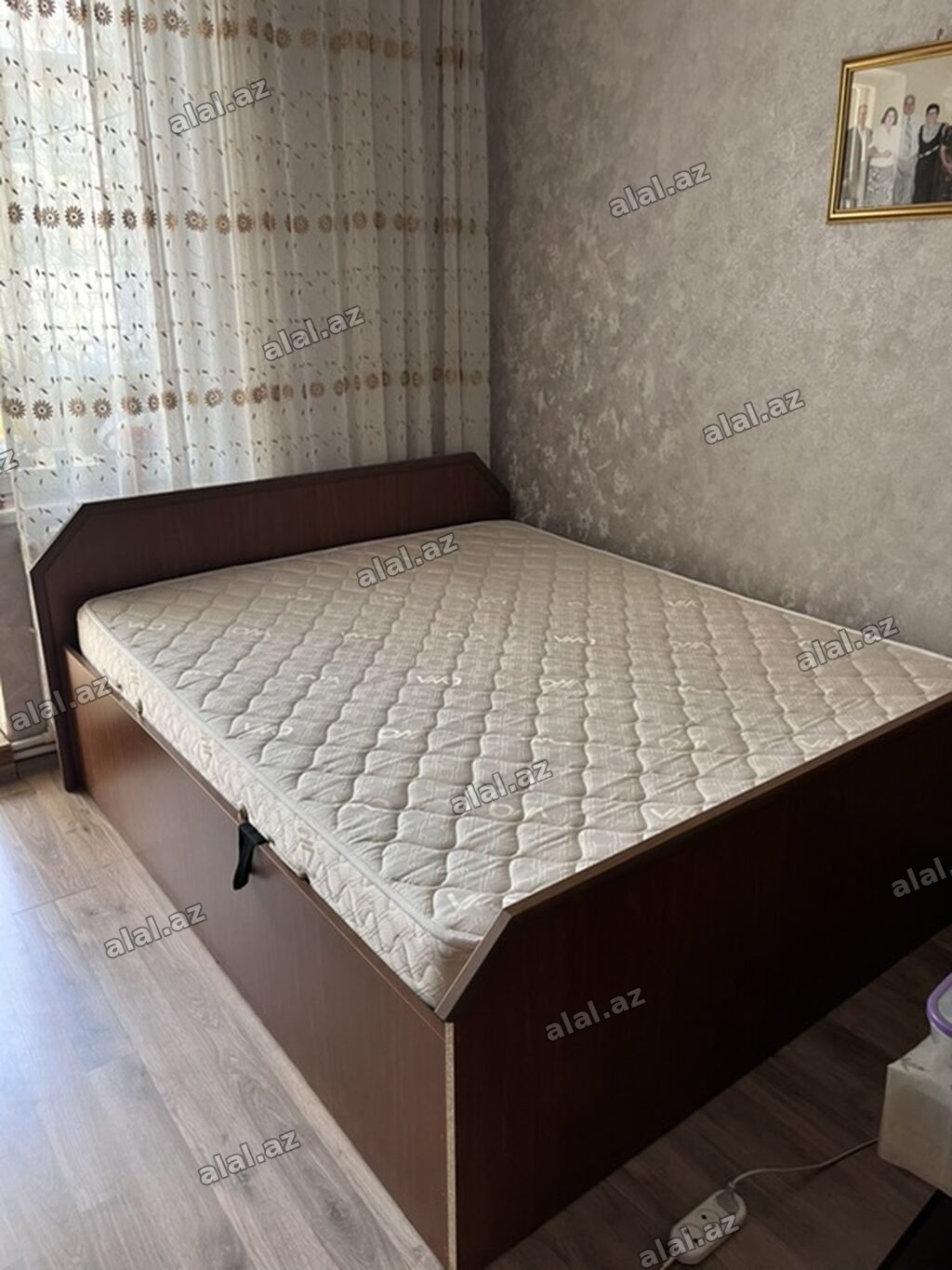 İşlənmiş, İkinəfərlik çarpayı, Bazalı, Matras ilə, Siyirməsiz