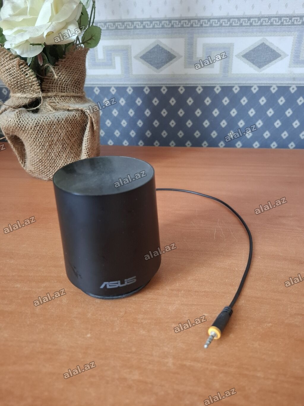 ASUS daşınan mini akustik sistem islemir temir olunmalidi -