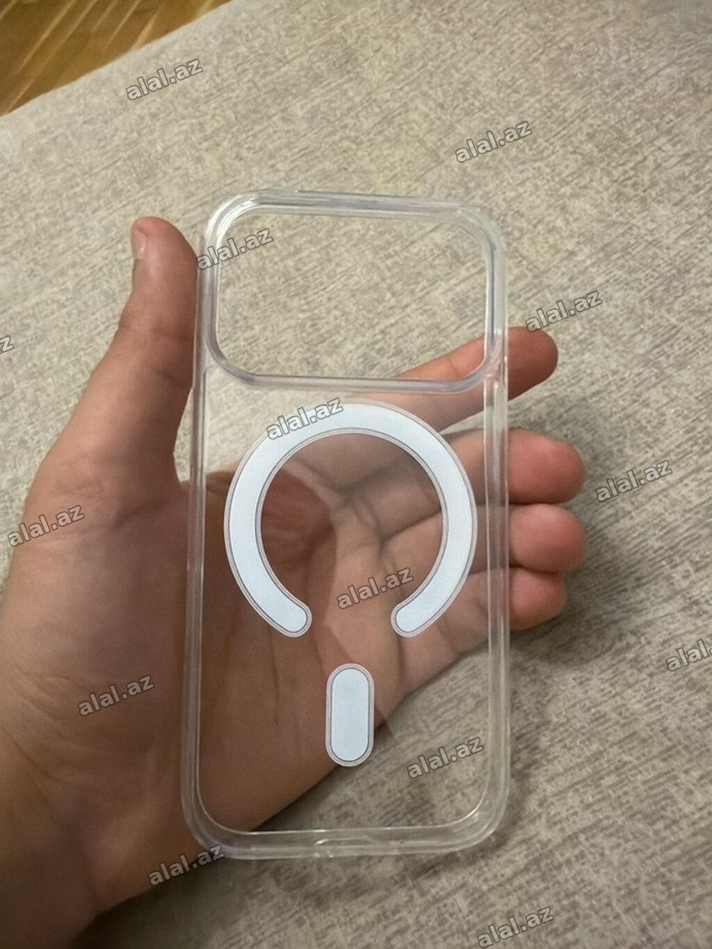 IPhone 17 Pro şəffaf MagSafe kabro — 30 AZN 📦 Qutusu var ✨ Heç