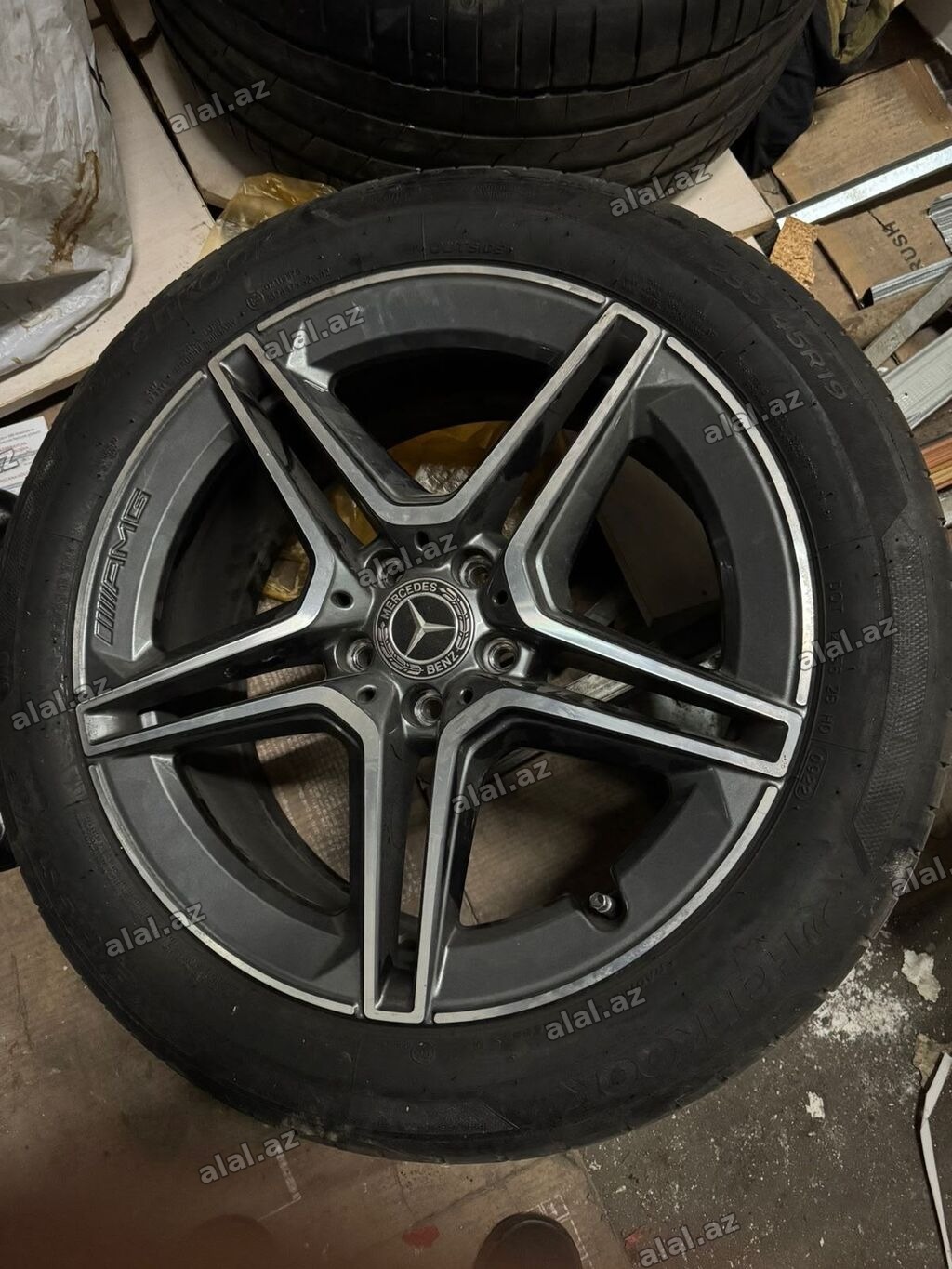İşlənmiş Disk təkər AMG 245 / 35 / R 19, 5 Boltlu