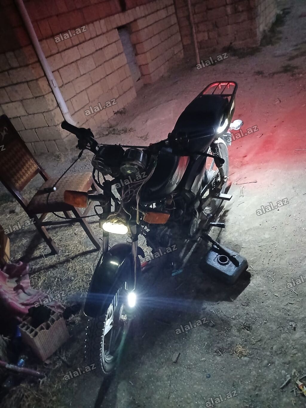 Moped/Motosiklet – “M50” seriyası, qara rəng qara Xüsusiyyətlər: -