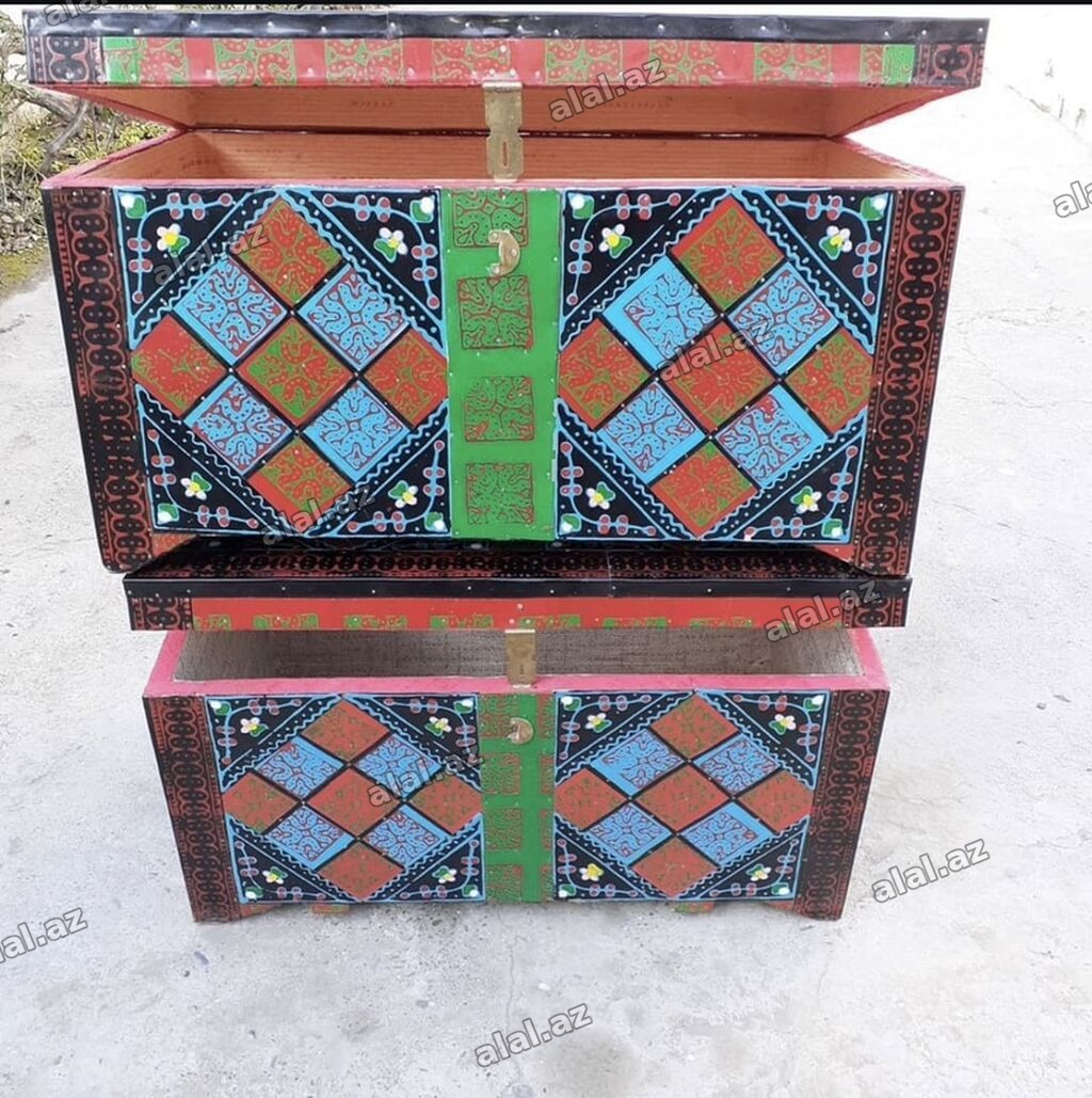 Taxta əl işı – naxışlı sandıq - Material: massiv taxta, əl ilə