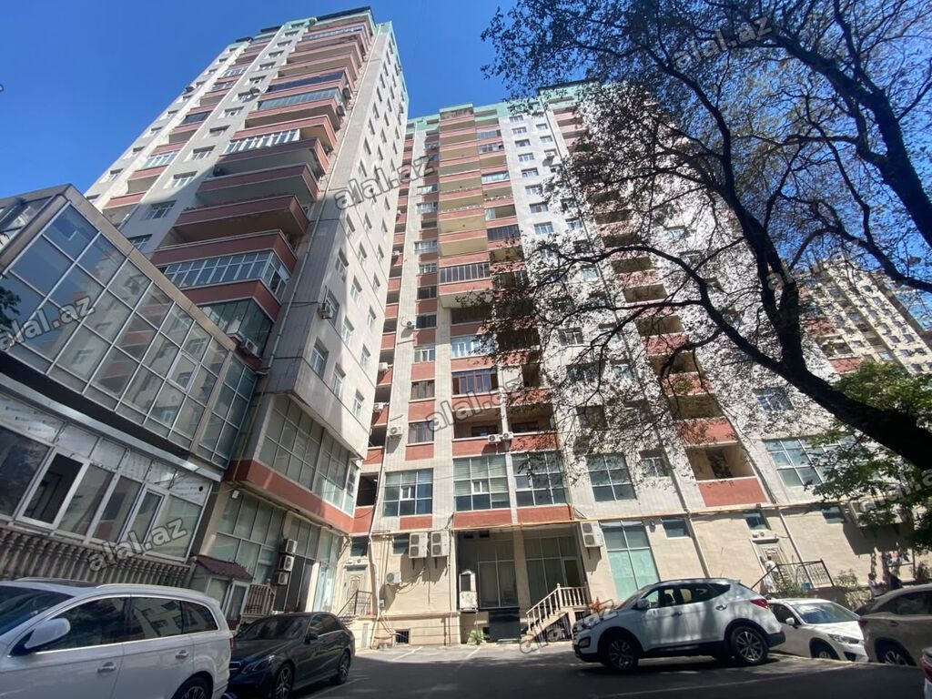 3 otaqlı, Yeni tikili, 135 kv. m