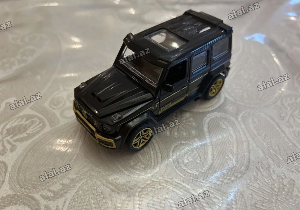 Məhsul: Metal oyuncaq maşın – SUV tipli model (Brabus üslubunda)