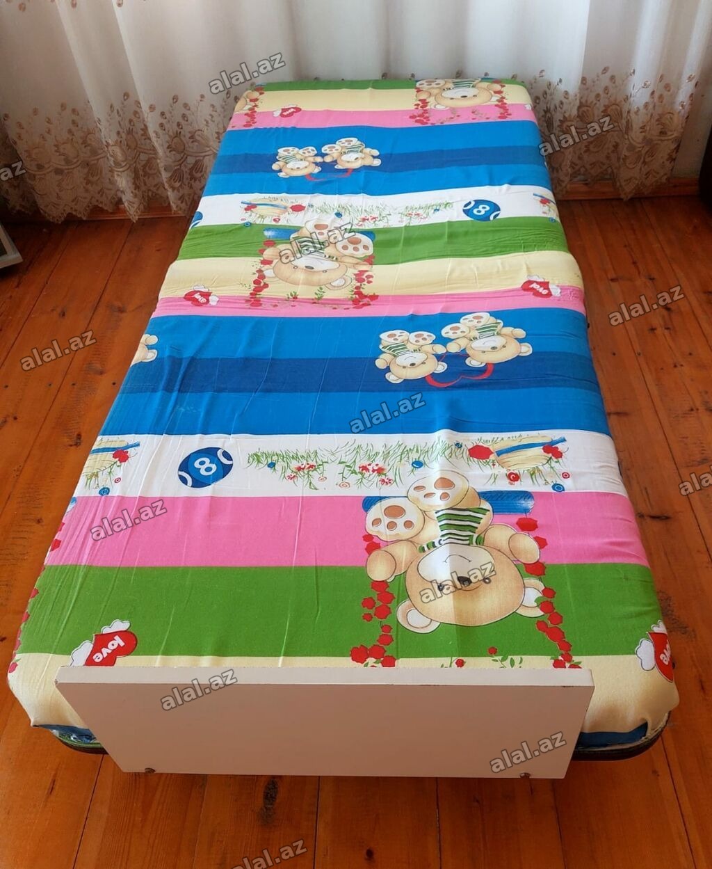 Oğlan və qız üçün, Yeni, Çarpayı, Bazasız, Matras ilə, Siyirməsiz