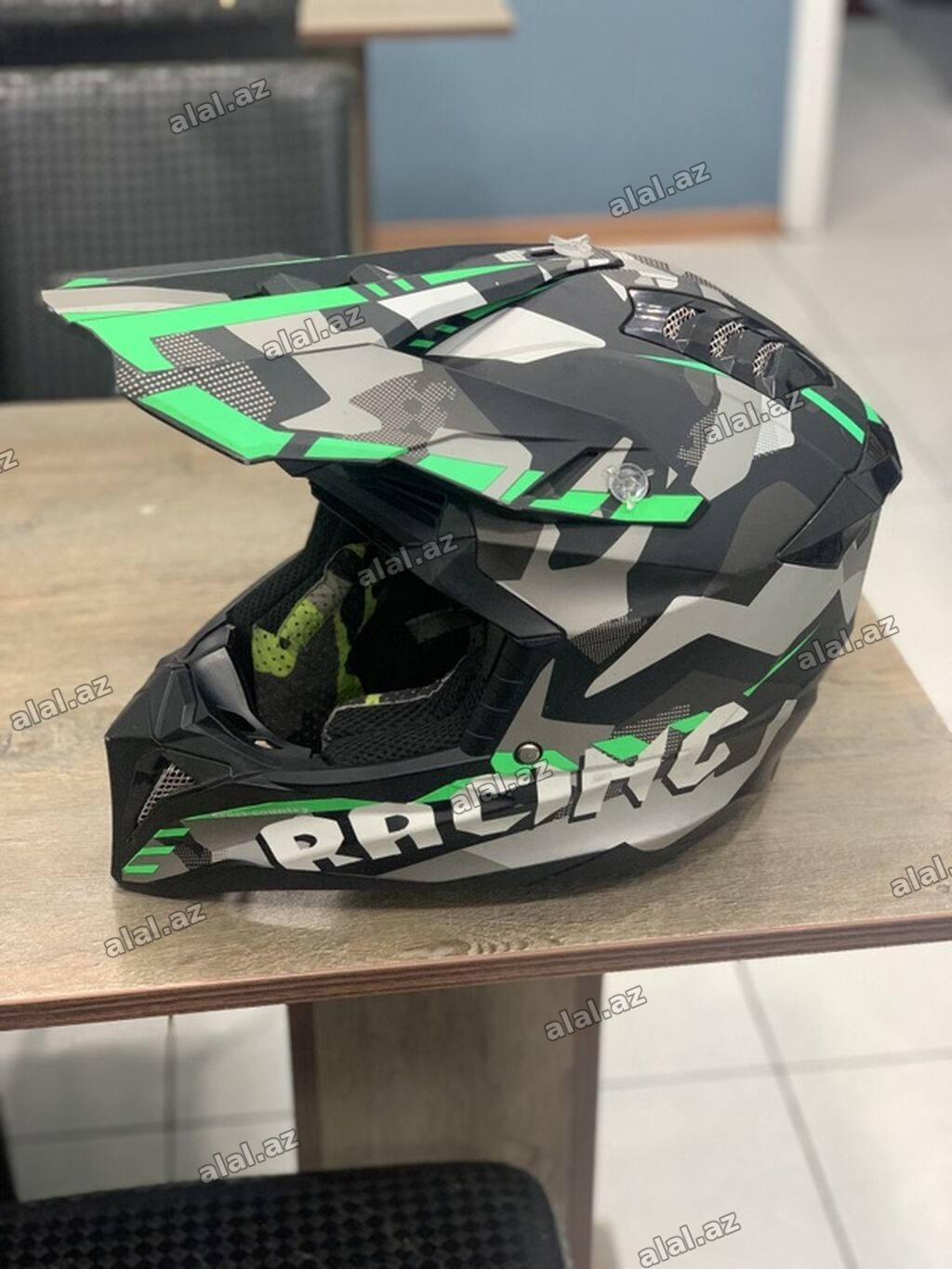 Motokros/Enduro tipli qoruyucu dəbilqə - Tip: Tam üzlü