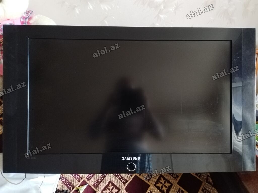 Samsung yaxşı veziyyetdedi.Əla göstərir