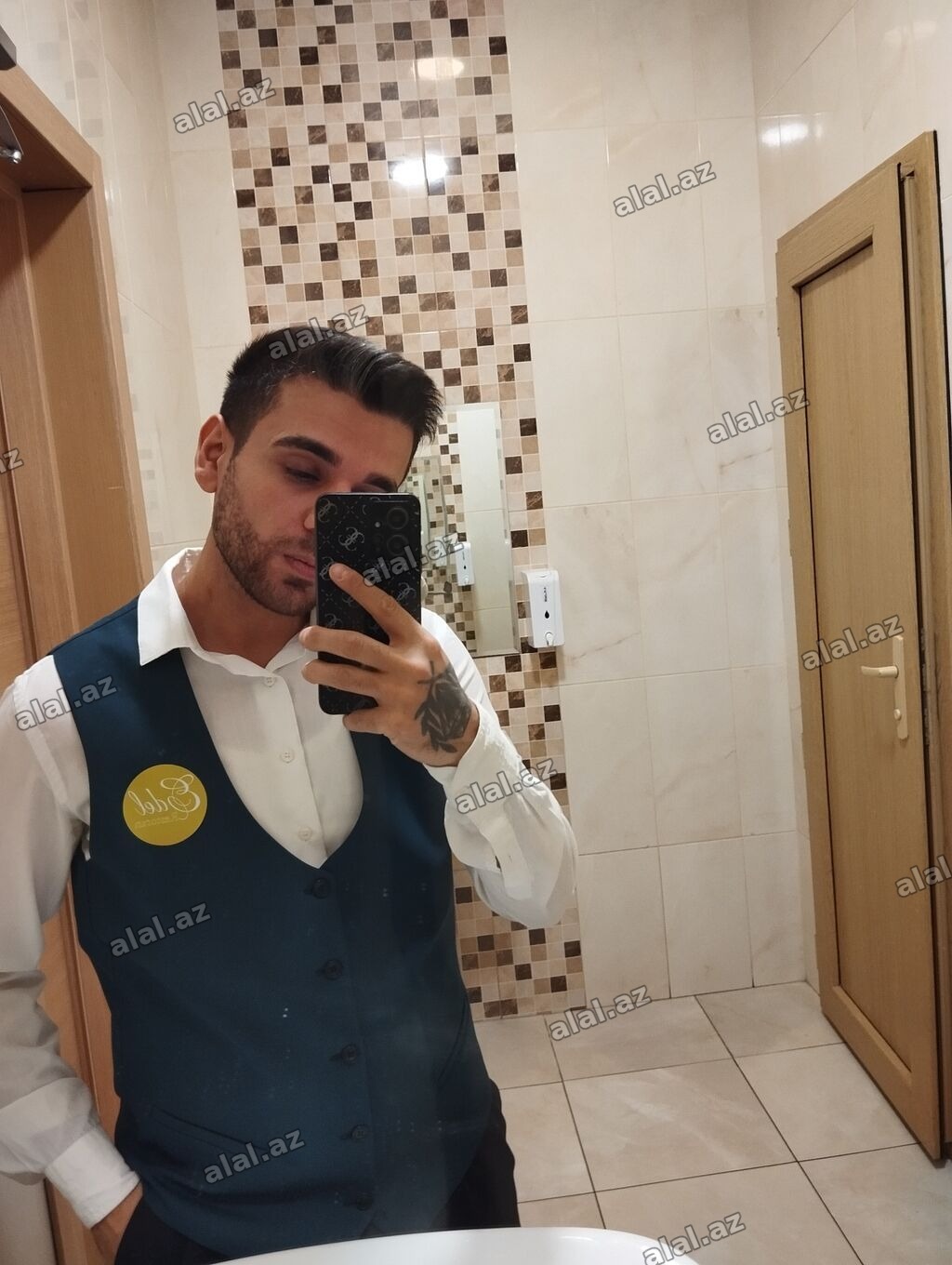 🆘🆘🆘🆘Çox təcili iş axtarıram.🆘🆘🆘. Ailəliyəm xaiş edirəm daimi işə