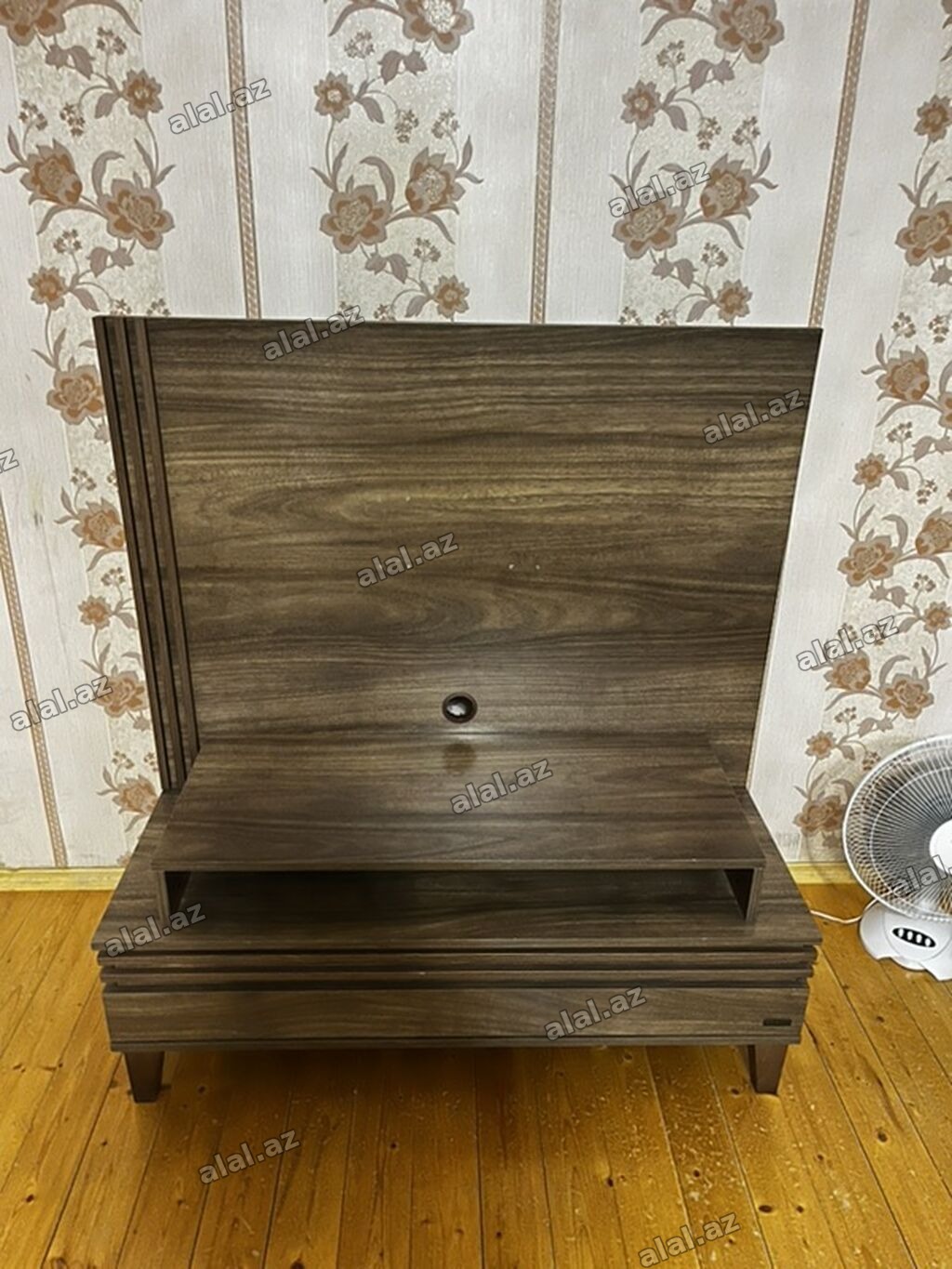 Mebel dəsti – TV stendi və vitrin şkafları - Material: ağac