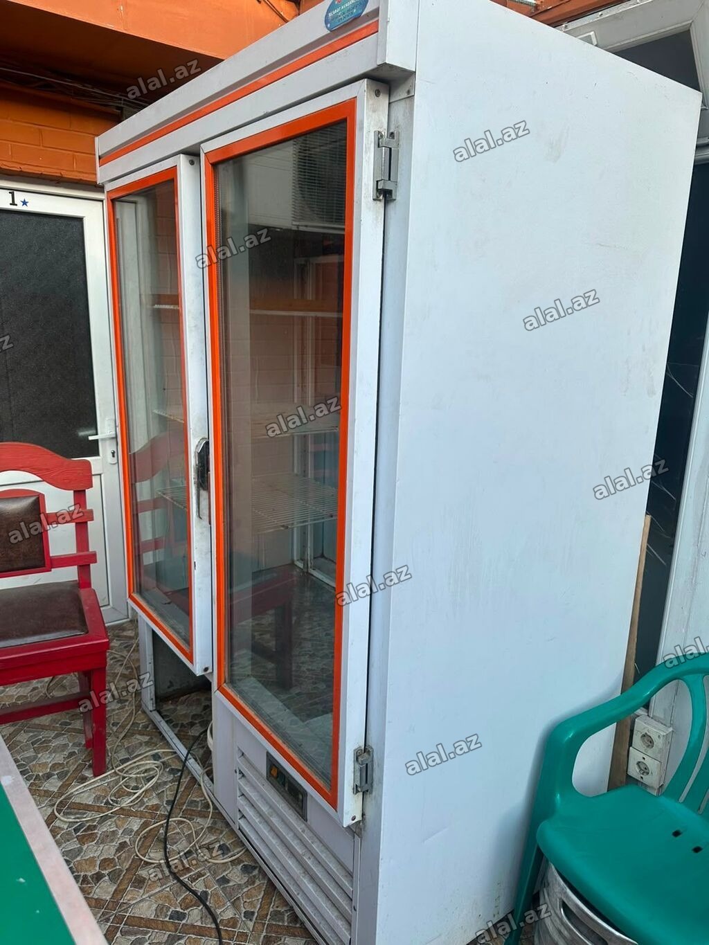 Seva 🌼 2503
VİTİRİN SOYUDU 
Qiymeti 1200 Azn 
Ünvan Ehmedli