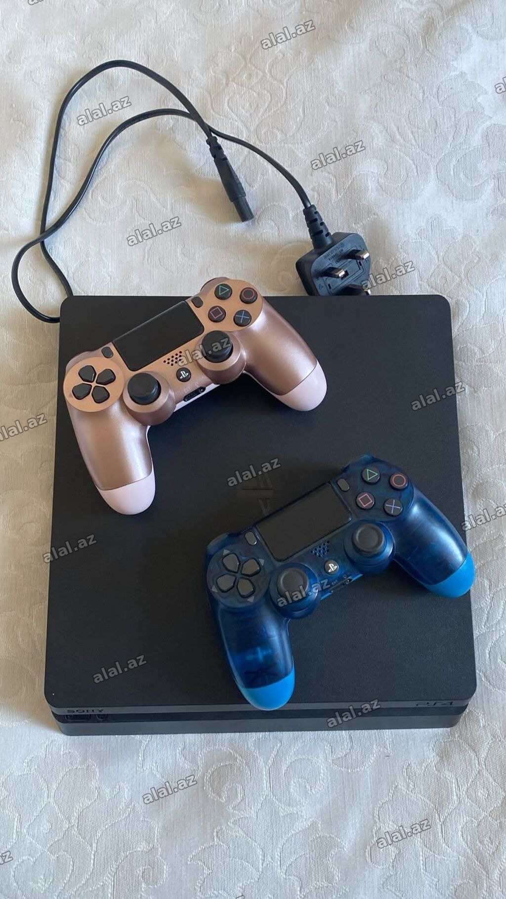 PlayStation 4 Slim oyun konsolu dəsti - Şəkillərdə göstərilənlər dəstə