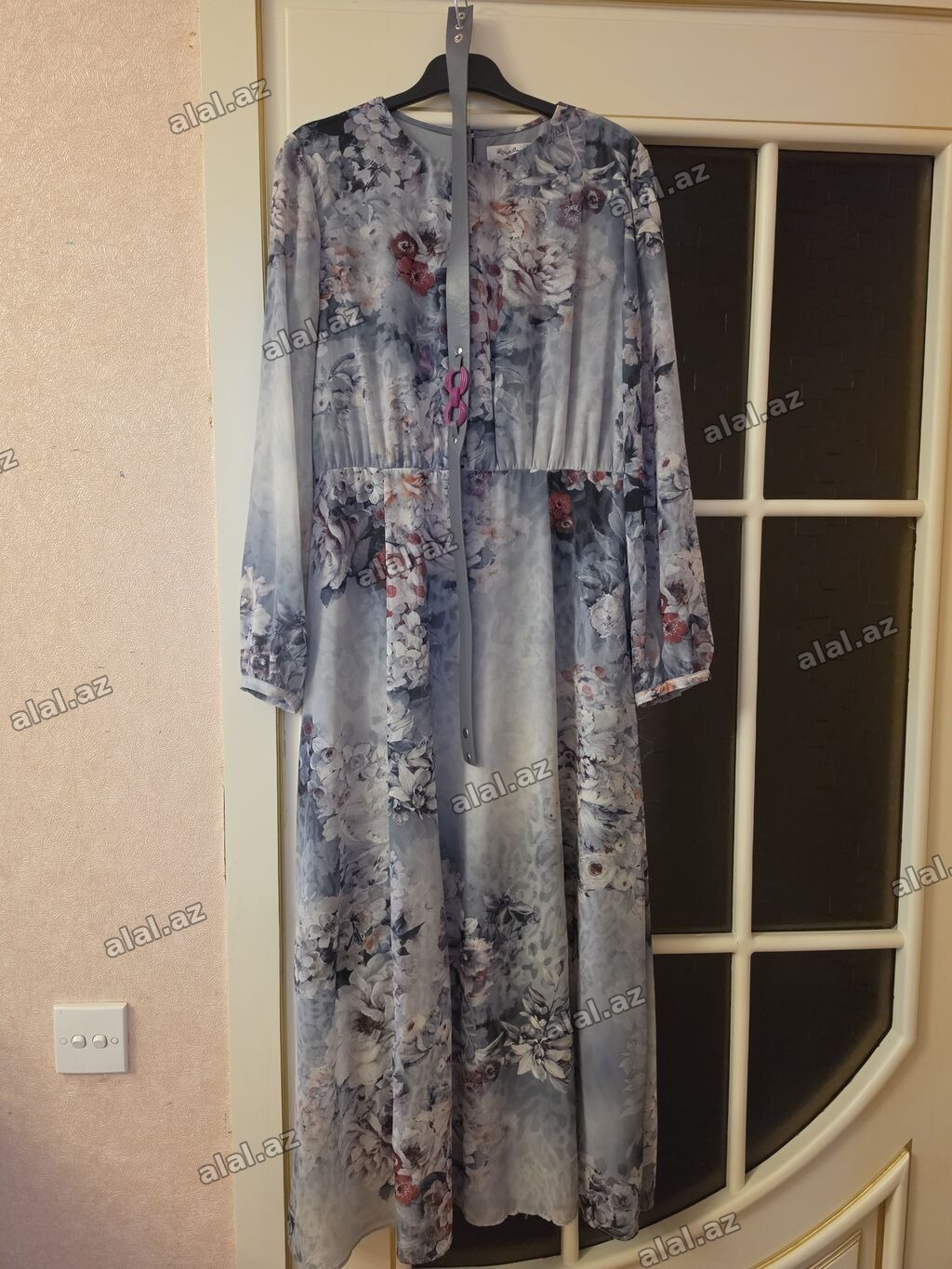 Uzun çiçək naxışlı don - Model: uzun, axıcı kəsim, bel hissəsi