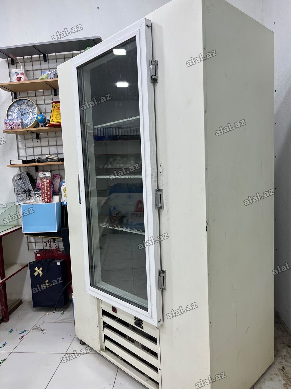 Skaf vitrin soyuducu 650 Azn. Tam ishlek. Unvan Turkan. Shirin x. 1040