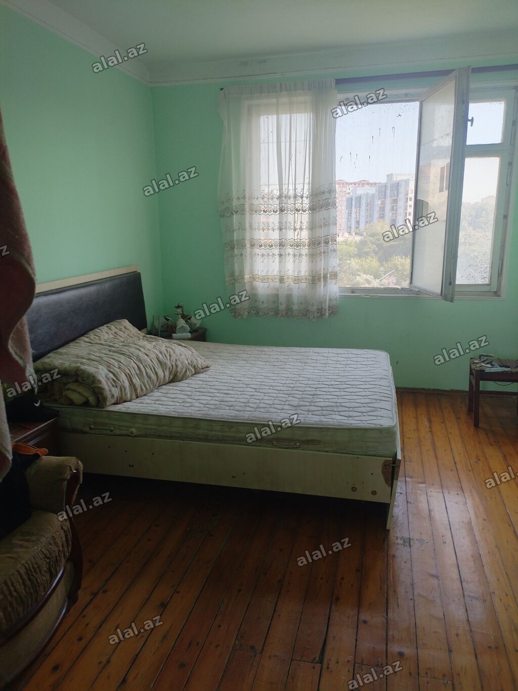 3 otaqlı mənzil – günəşli, ayrı-ayrı otaqlar, taxta döşəməbalkon