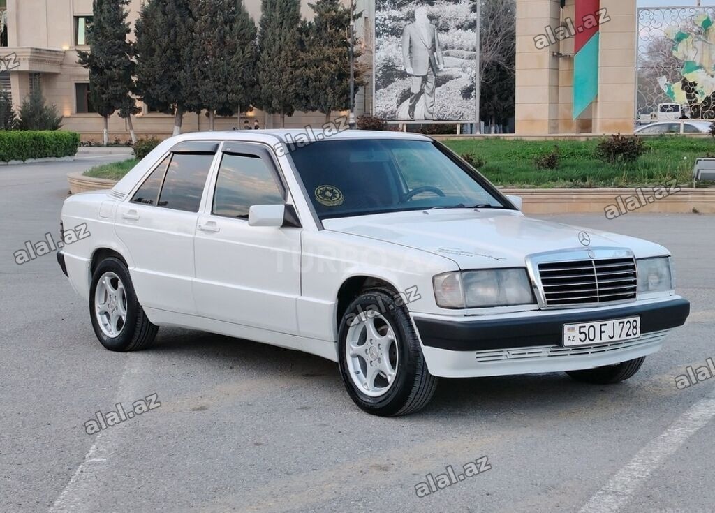 Mercedes-Benz 190 (W201): 2 l | 1990 il Sedan