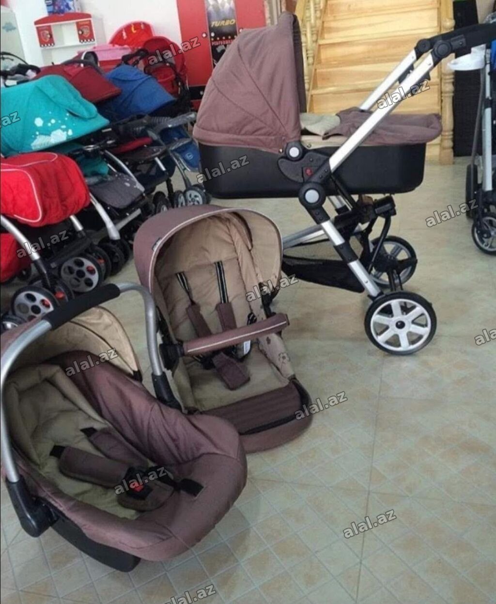 Jolly kalyaska 66 azn tecili satilir 650 azn alinib esasen evde