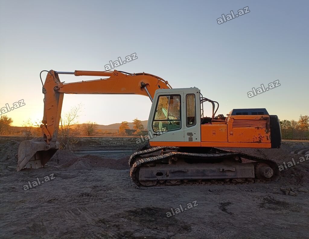 Liebherr 914 sepli ekskavator Çalov həcmi - 1.2 kub. Roksan qoşula