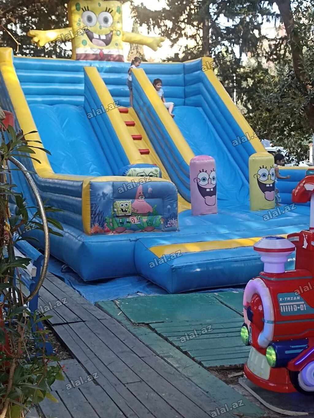 Uşaq əyləncə üçün böyük şişmə attraksion – “SpongeBob” batut tematik