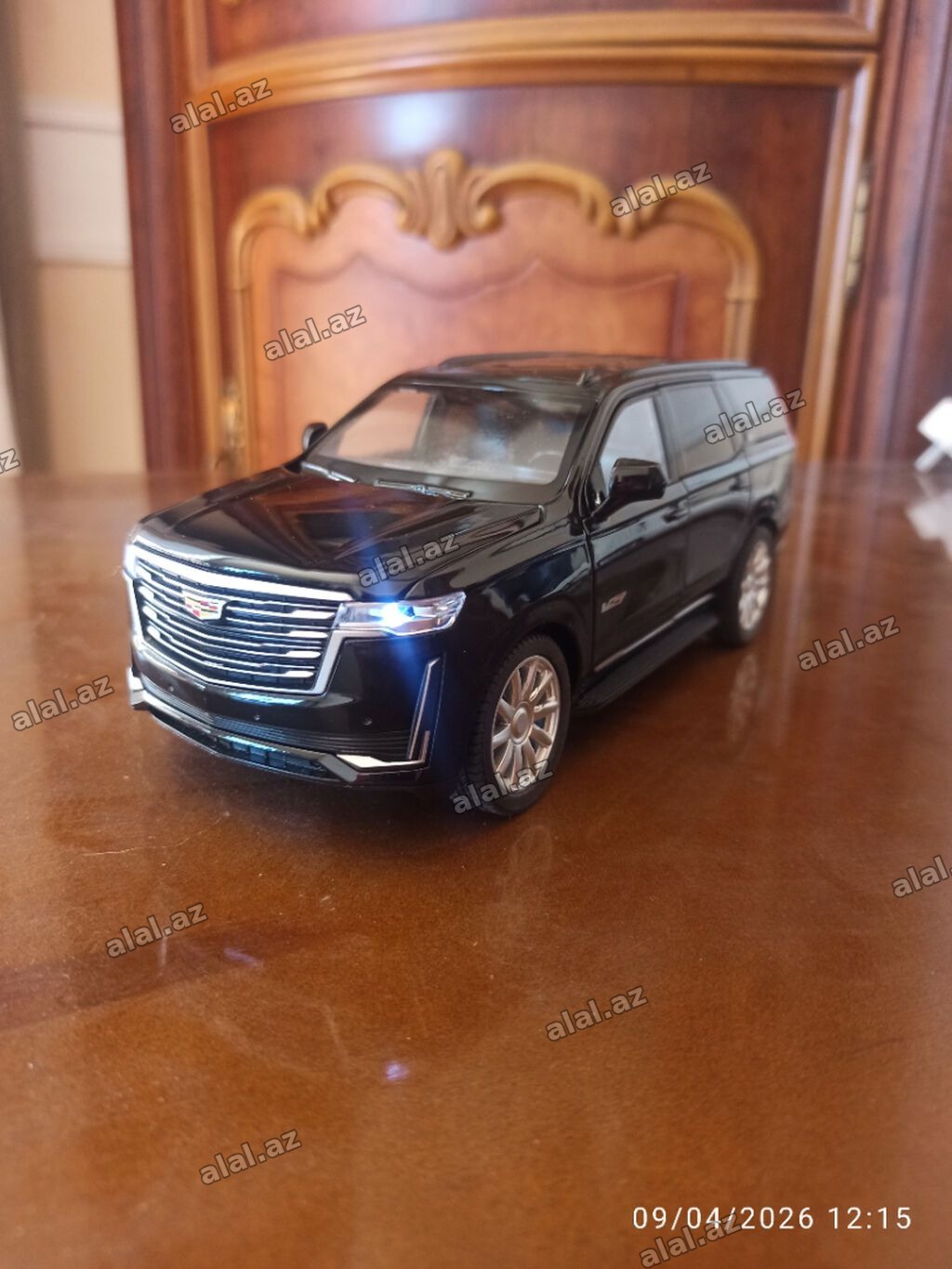Cadillac Escalade 1/24
+994 50 609 60 37 hikmet. Whatsapp aktivdi