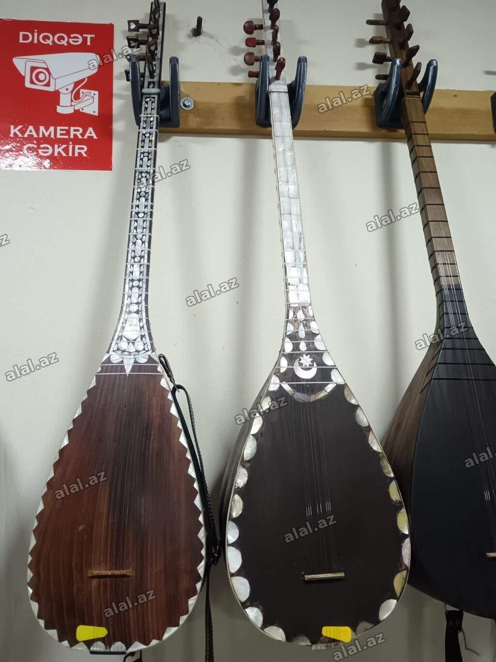 Sədəfli saz