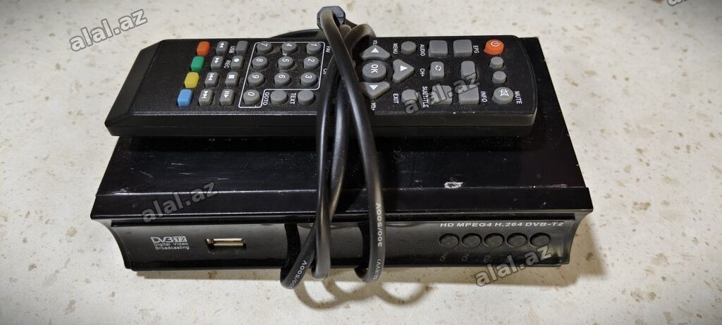 DVB-T2 HD TV rəqəmsal tuner (set-top box) – pult və kabel ilə