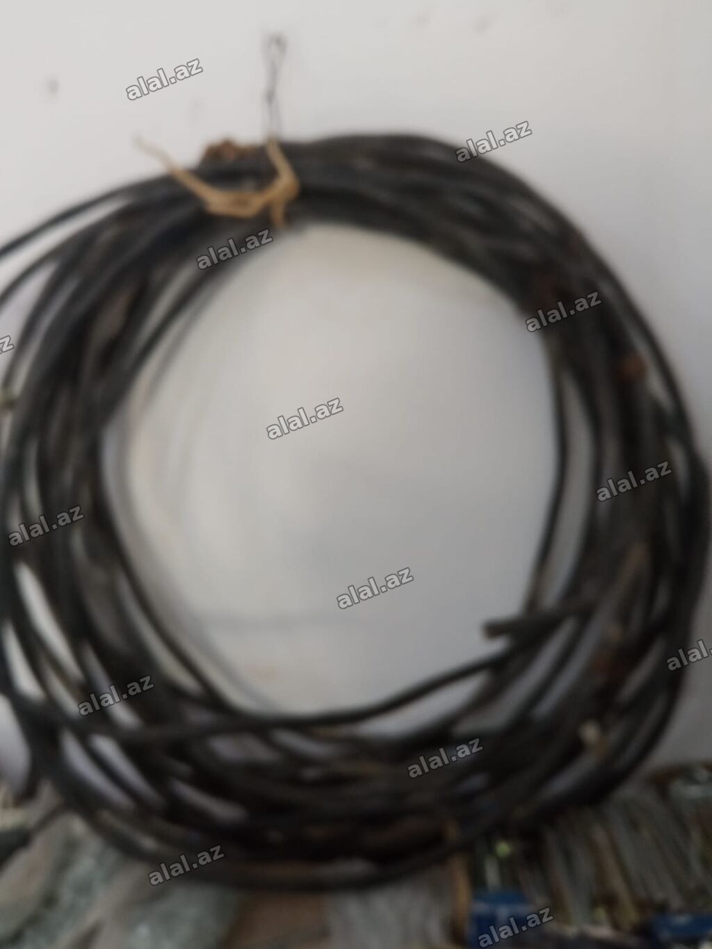 Məhsul: Qalın izolyasiyalı elektrik kabeli (rulet şəklində) Təsvir: -