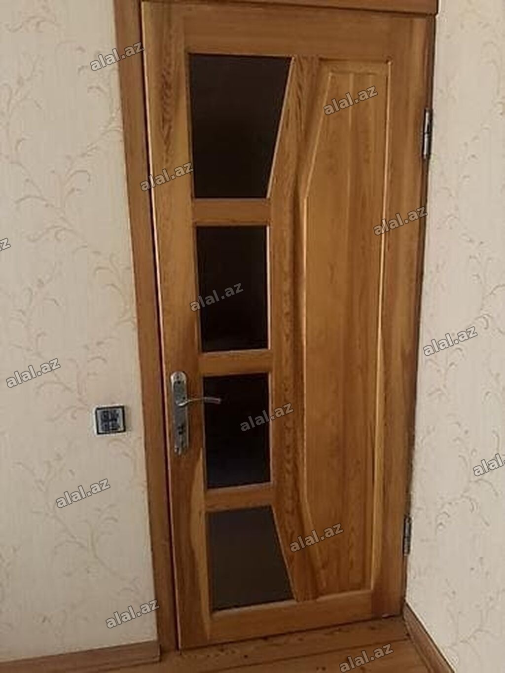 Qonaq otağı üçün İşlənmiş Otaq qapısı Zamok ilə, Ünvandan götürmə