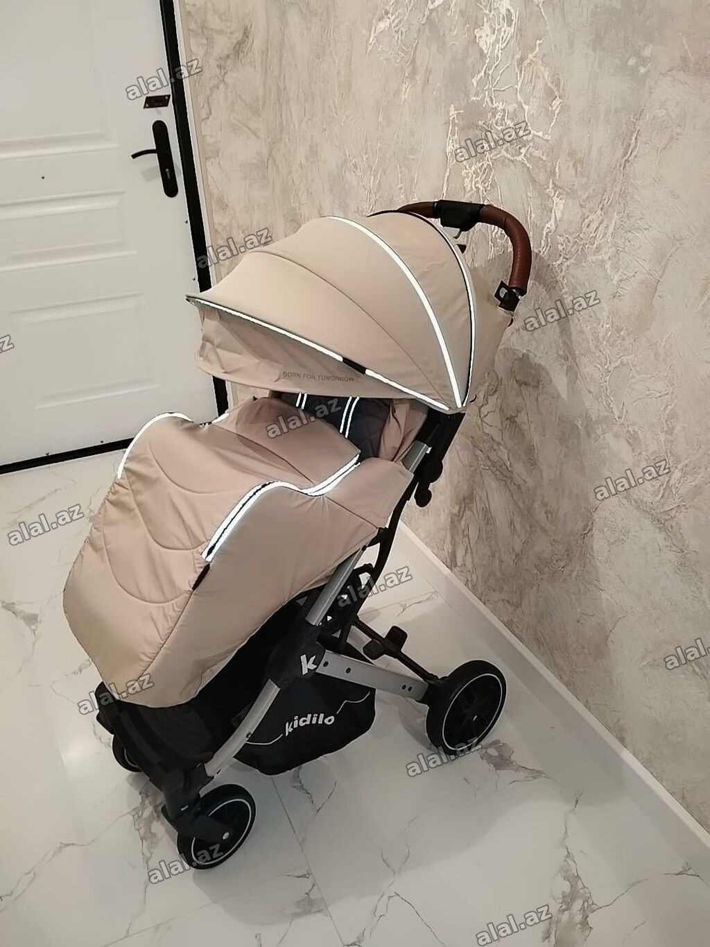 Kidilo kalyaska 85 azn A10 uşaq arabası. Çox cüzi işlənib.Uzanma