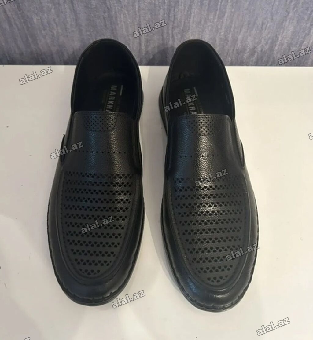 Məhsul: Kişi loaferi - Rəng: Qara - Model: Slip-on (bağsız), yanlarda