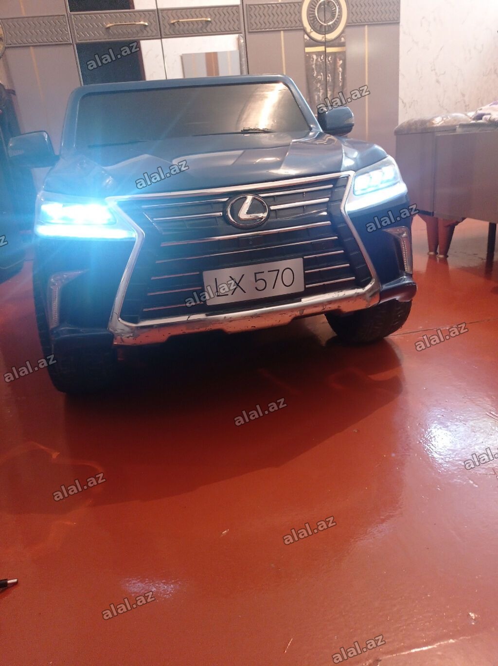 Uşaq üçün elektrikli minik maşını – Lexus LX 570 üslubunda, göy rəng